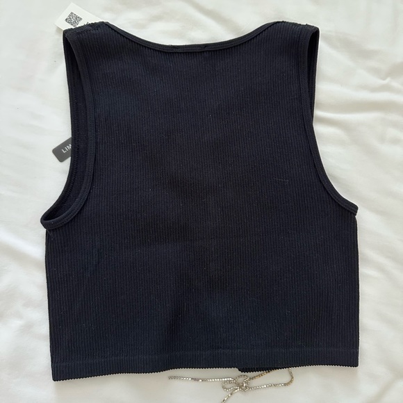 Black top - Picture 5 of 5